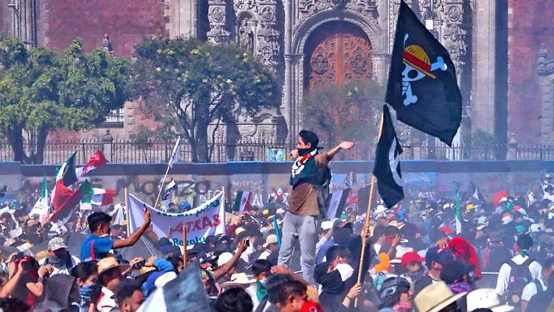 Imágenes de la Marcha de la Generación Z: violencia y confrontación en CDMX